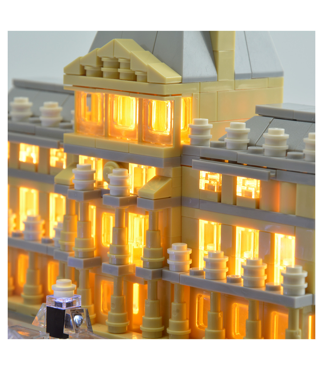 LEGO Architecture 21024 Louvre Building Kit