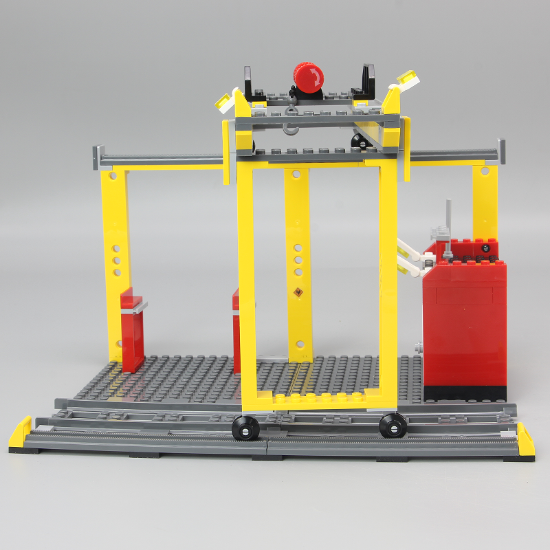 CUSTOM 02008 Cargo Train Building Bricks Set