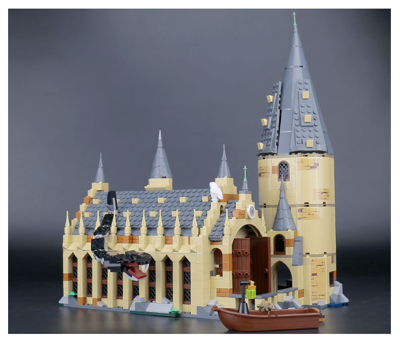 Custom Hogwarts Great Hall Building Bricks Toy Set 926 Pieces