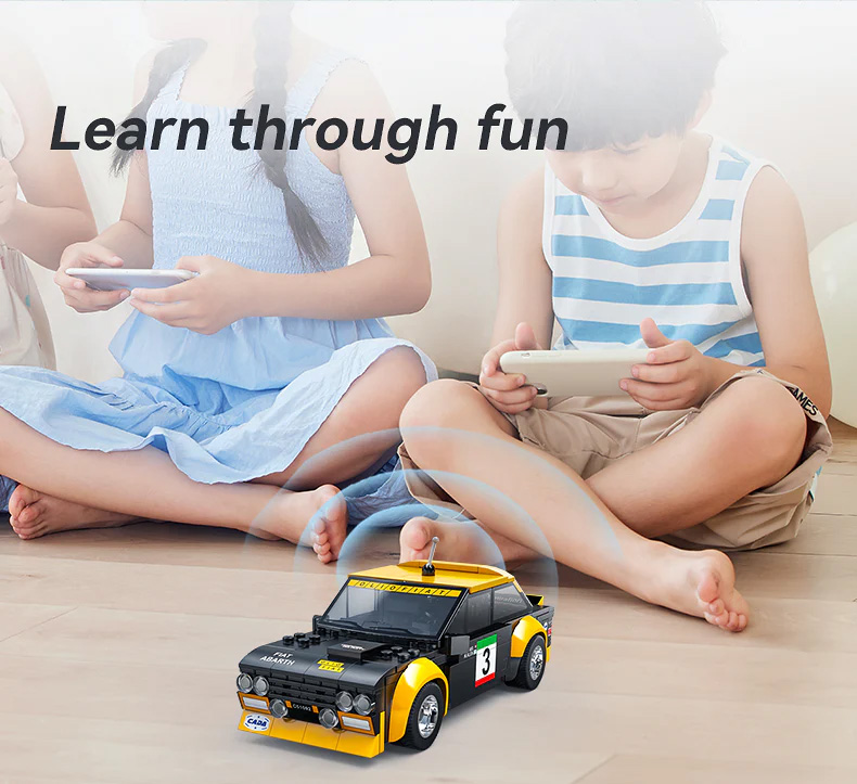 Juego de bloques de construcción de coches de carreras con programación por control remoto Cada C51092